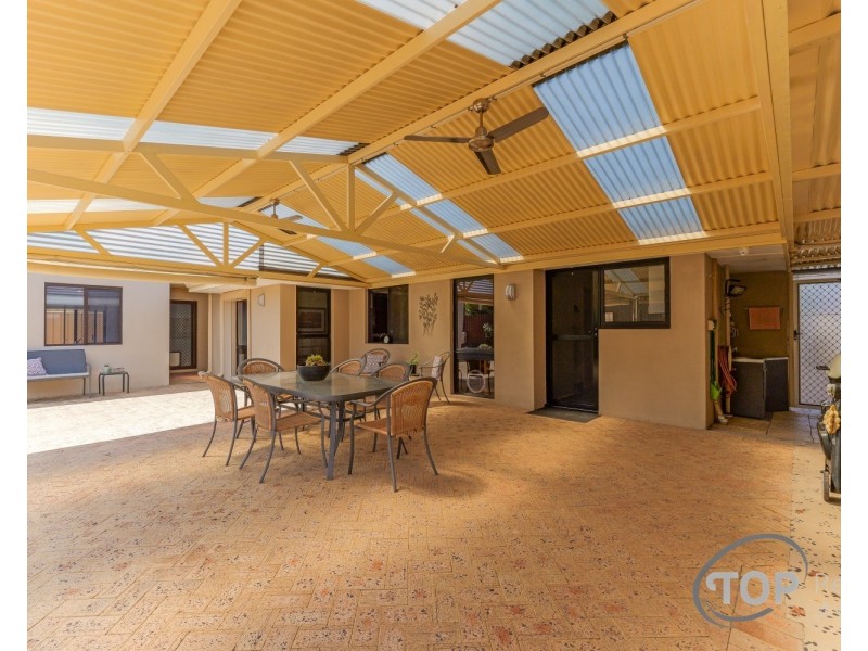 11 Eagles Walk, Willetton WA 6155