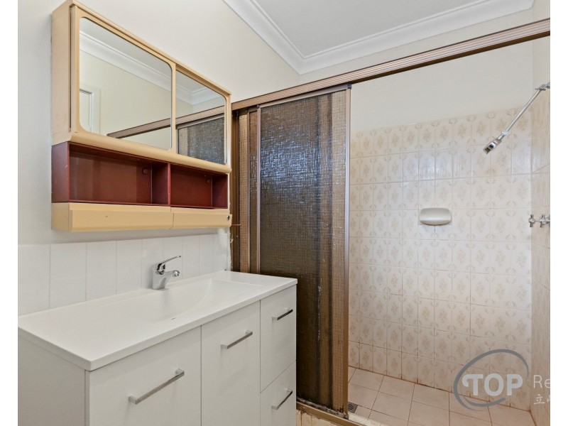 8 Illyarrie Place, Willetton WA 6155