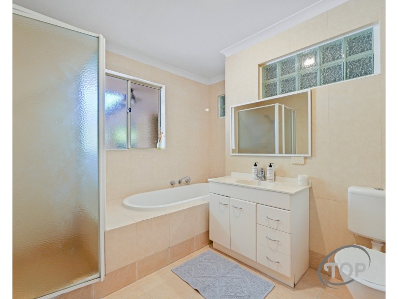 12 Albatross Pass, Willetton WA 6155