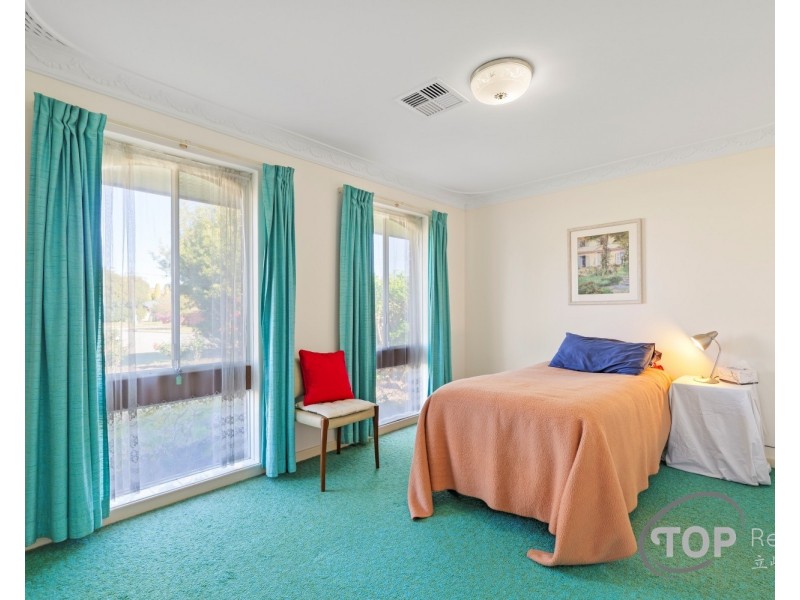 10 Damepattie Drive, Willetton WA 6155
