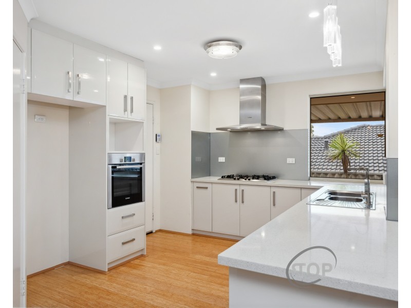 11 Hawker Close, Kardinya WA 6163
