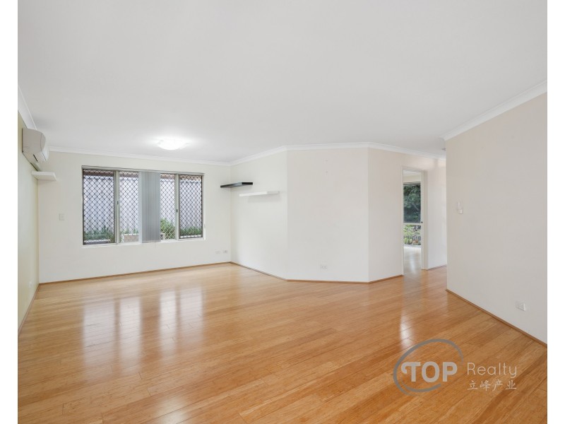 11 Hawker Close, Kardinya WA 6163