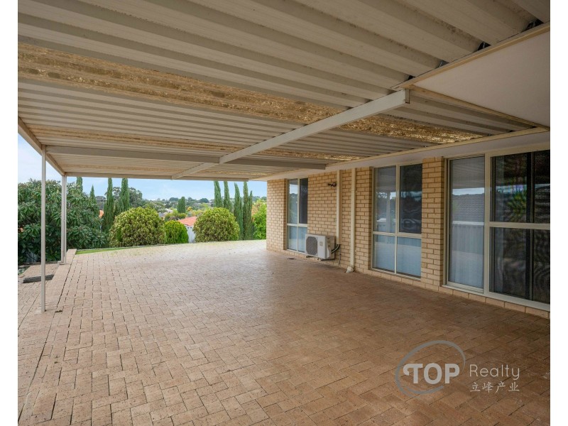 11 Hawker Close, Kardinya WA 6163
