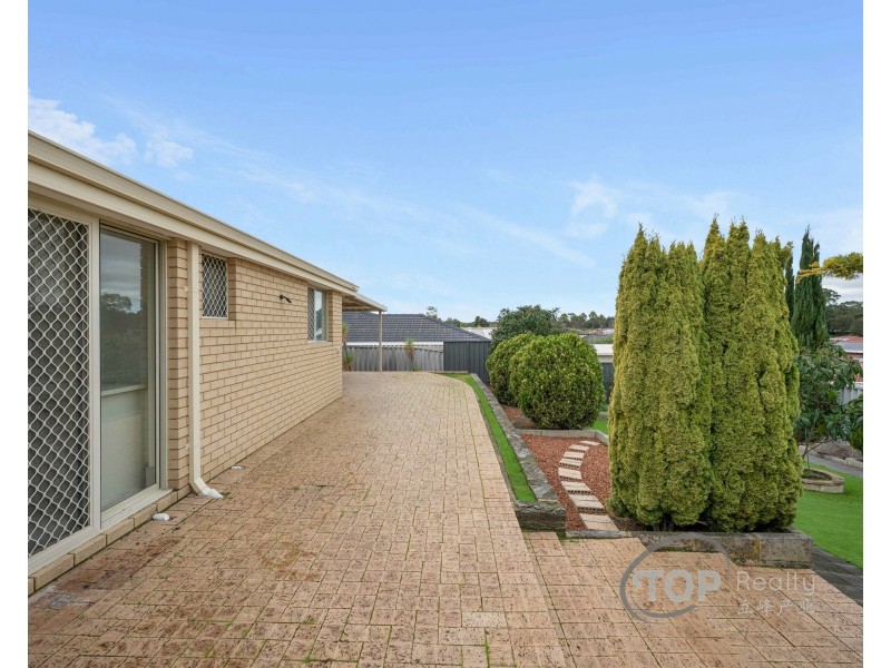 11 Hawker Close, Kardinya WA 6163