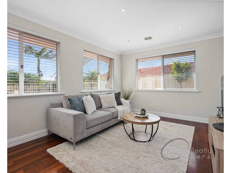 14 Sierra Chase, Leeming WA 6149