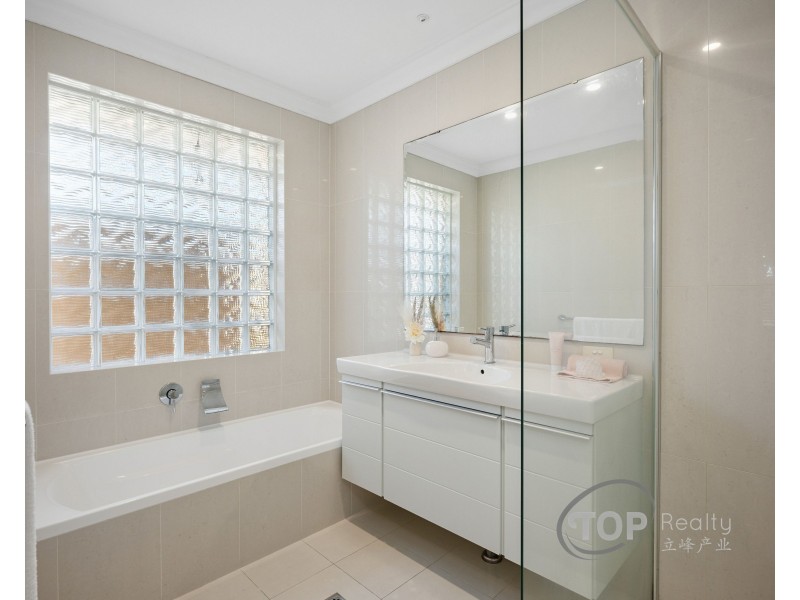 14 Sierra Chase, Leeming WA 6149