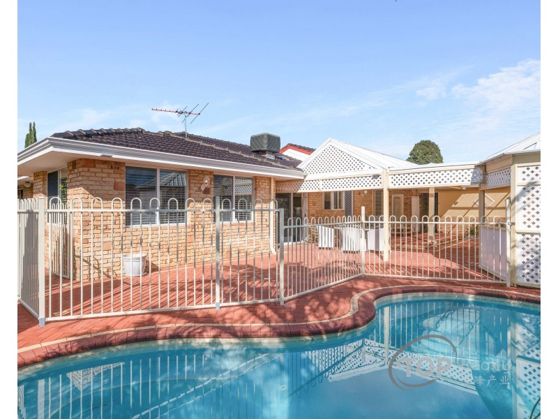 14 Sierra Chase, Leeming WA 6149
