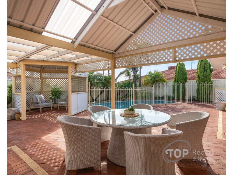 14 Sierra Chase, Leeming WA 6149