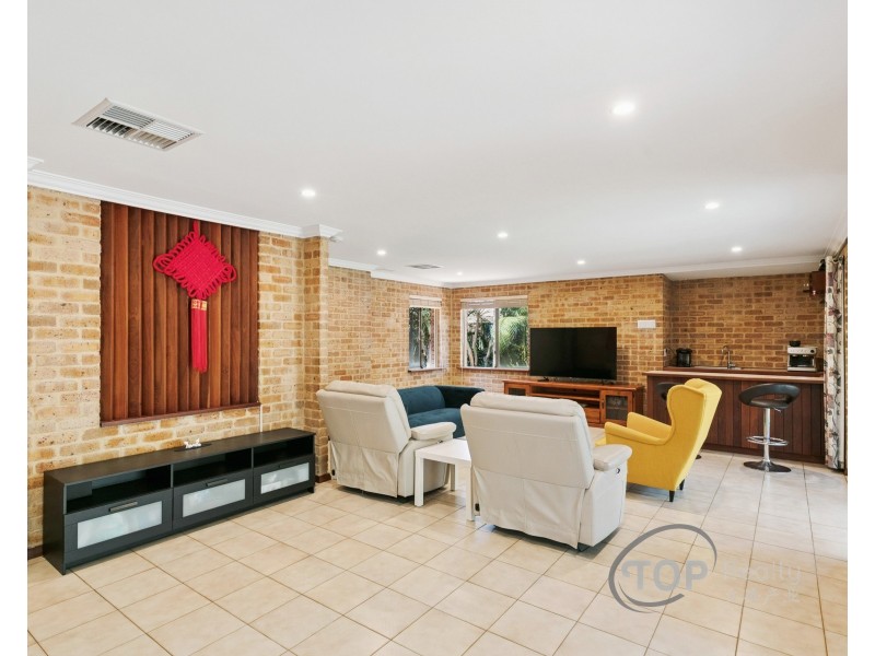 24 Pellew Gardens, Willetton WA 6155