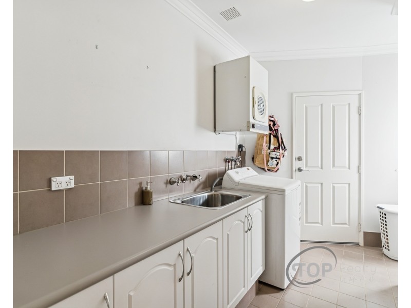 8A Picton Mews, Riverton WA 6148