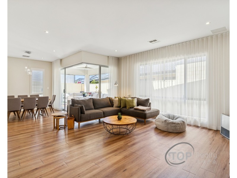 20A Riga Crescent, Willetton WA 6155