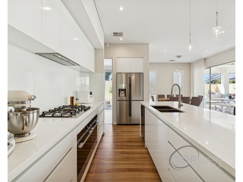 20A Riga Crescent, Willetton WA 6155