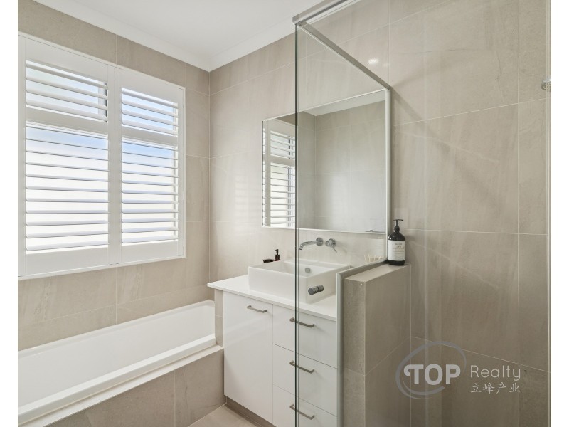 20A Riga Crescent, Willetton WA 6155