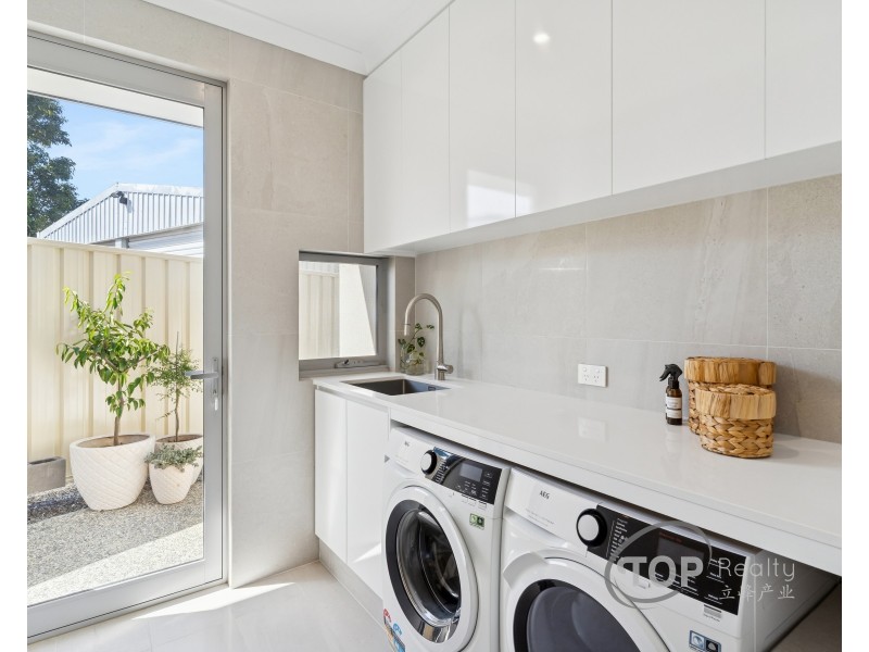 20A Riga Crescent, Willetton WA 6155