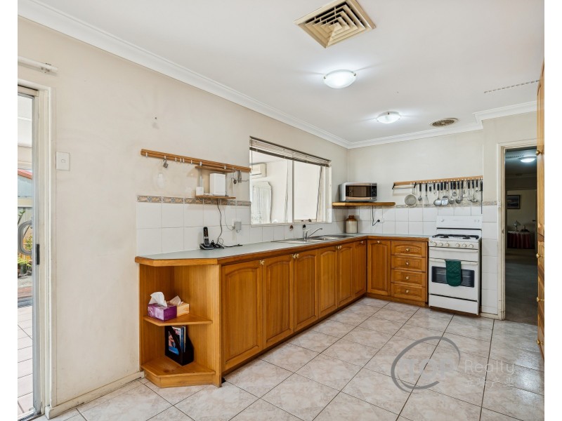 19 Glennon Way, Rossmoyne WA 6148