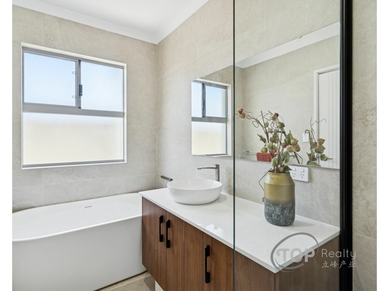 91 Bungaree Rd, Wilson WA 6107
