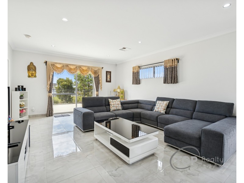 30 Calvera Gardens, Piara Waters WA 6112