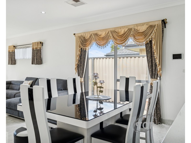 30 Calvera Gardens, Piara Waters WA 6112