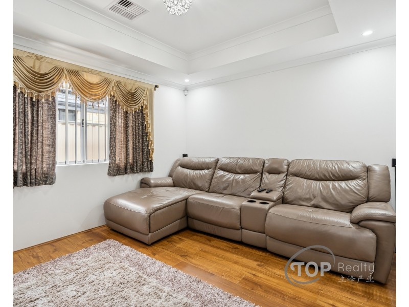30 Calvera Gardens, Piara Waters WA 6112
