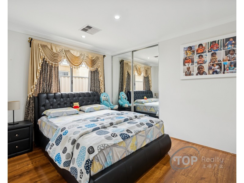 30 Calvera Gardens, Piara Waters WA 6112