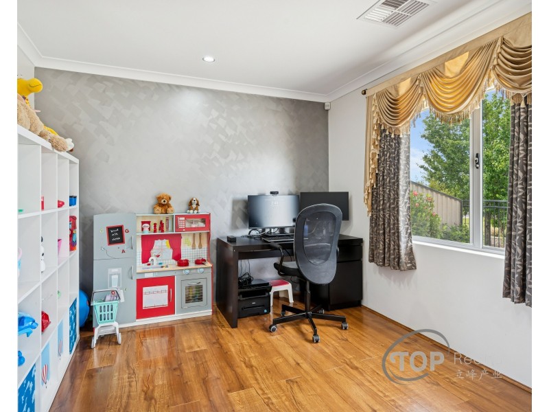 30 Calvera Gardens, Piara Waters WA 6112