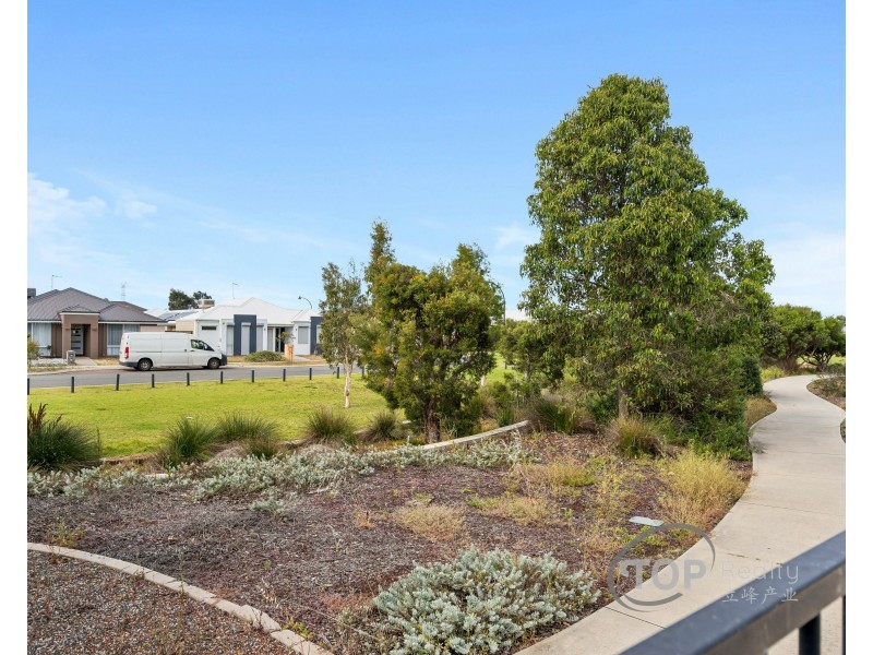 30 Calvera Gardens, Piara Waters WA 6112