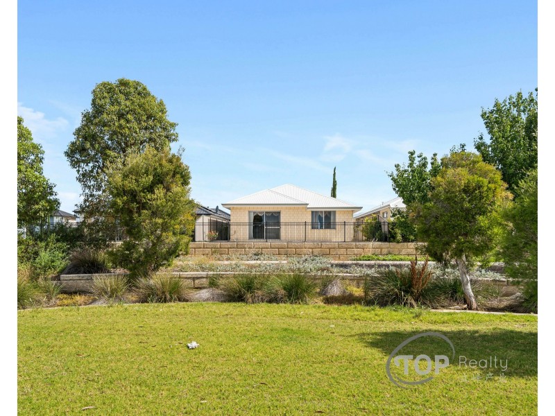 30 Calvera Gardens, Piara Waters WA 6112