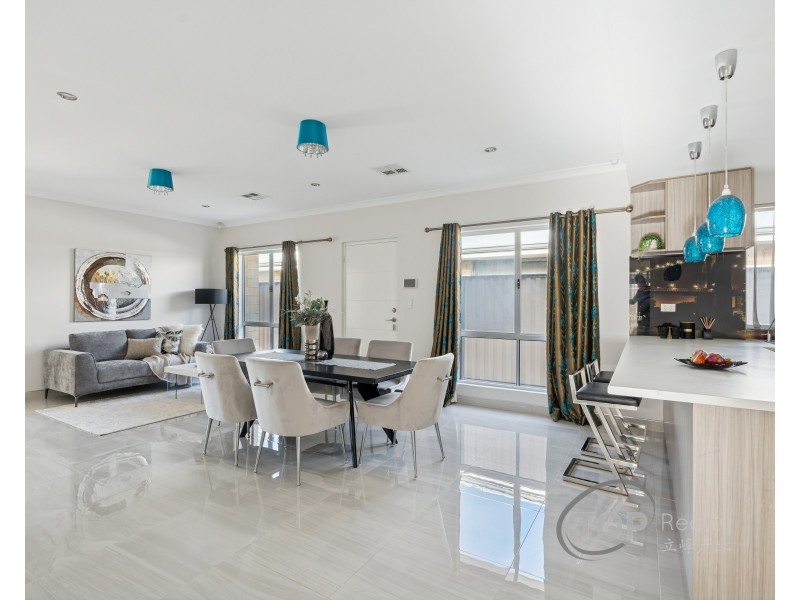 28 Calvera Gardens, Piara Waters WA 6112