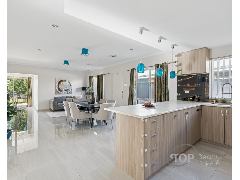 28 Calvera Gardens, Piara Waters WA 6112