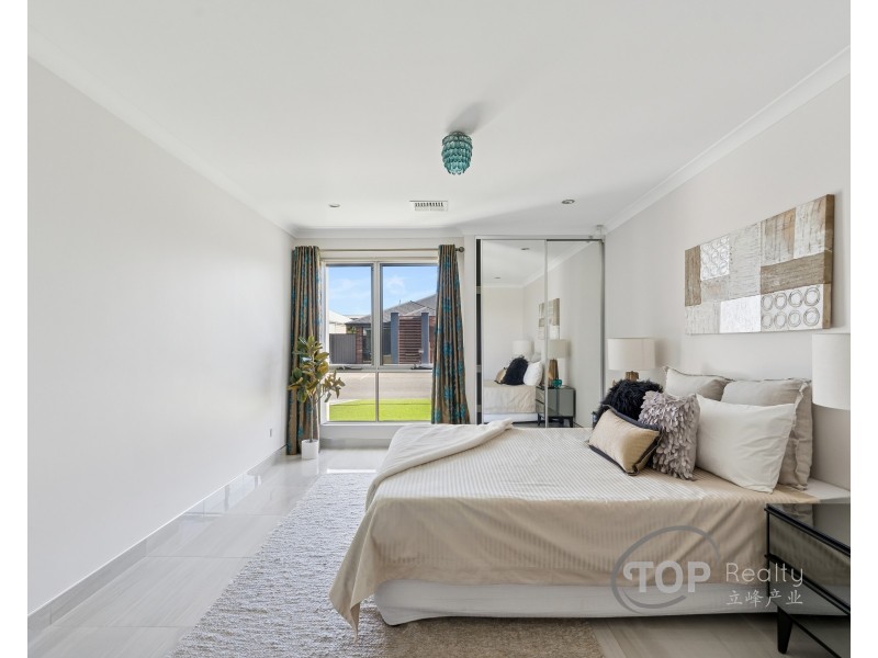 28 Calvera Gardens, Piara Waters WA 6112