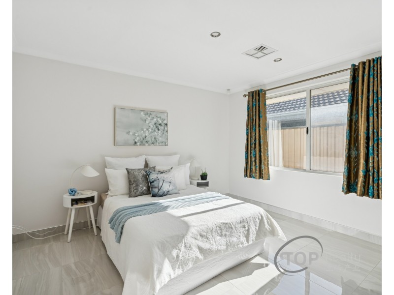 28 Calvera Gardens, Piara Waters WA 6112