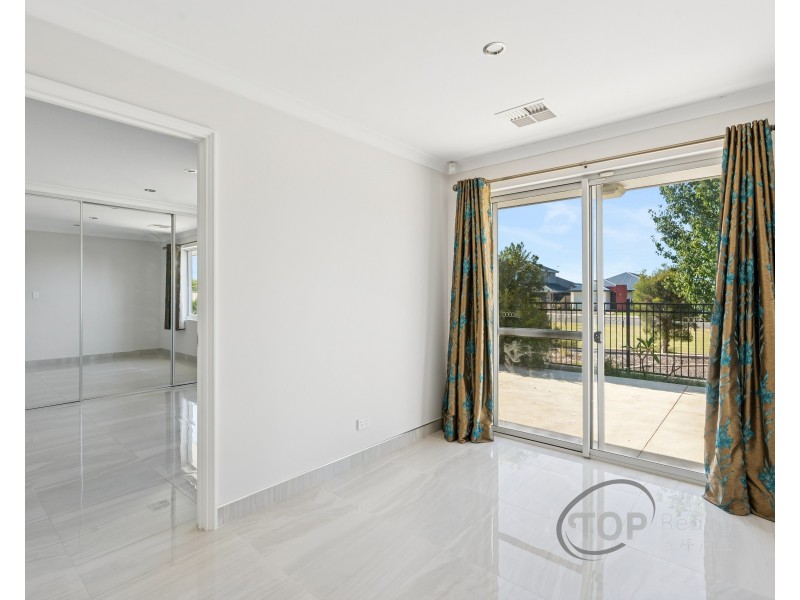 28 Calvera Gardens, Piara Waters WA 6112