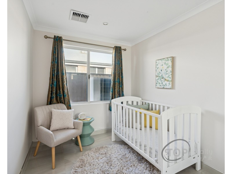 28 Calvera Gardens, Piara Waters WA 6112