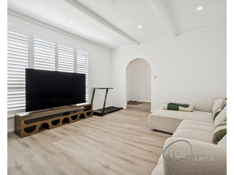 28 Tricourt Grove, Riverton WA 6148