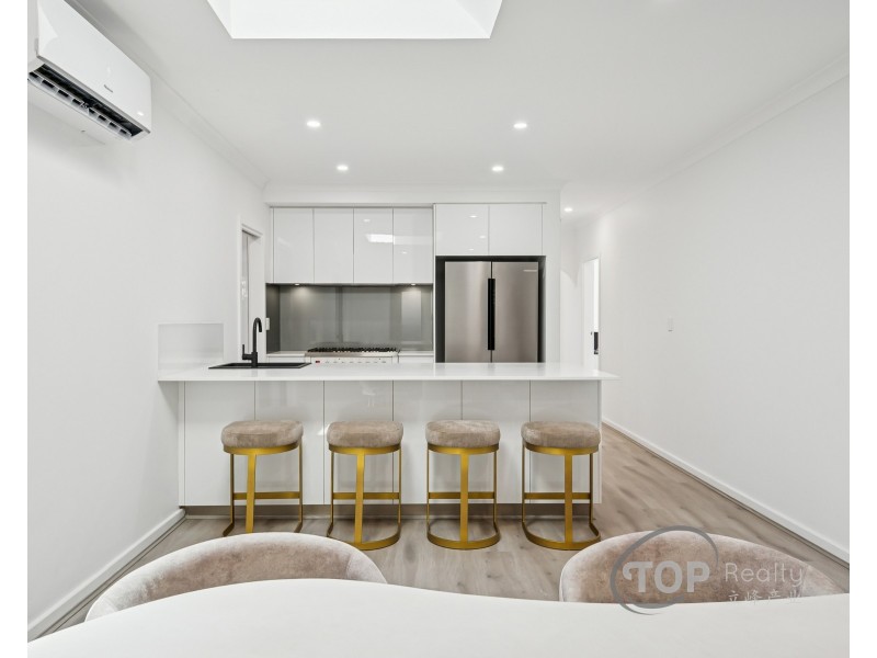 28 Tricourt Grove, Riverton WA 6148