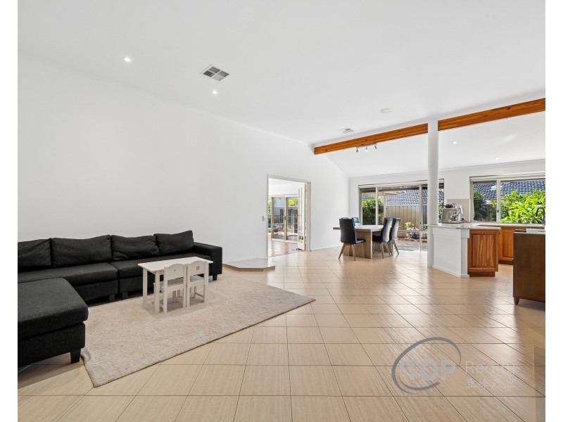 34 Sinclair Crescent, Winthrop WA 6150