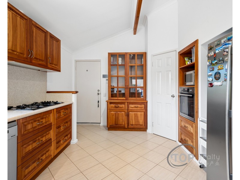 34 Sinclair Crescent, Winthrop WA 6150