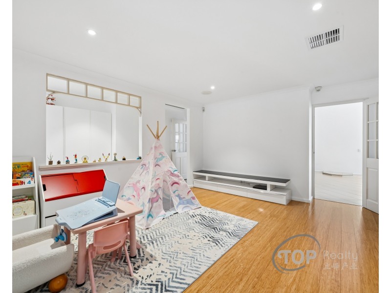 34 Sinclair Crescent, Winthrop WA 6150