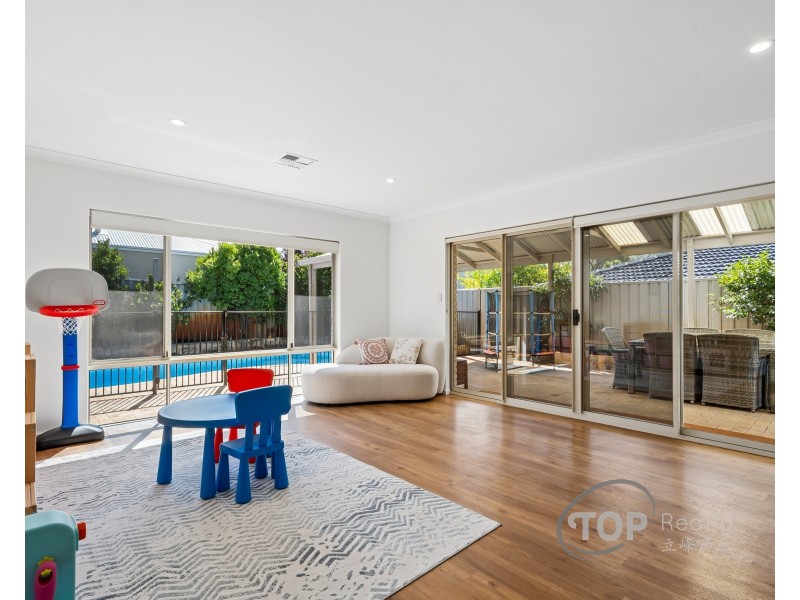 34 Sinclair Crescent, Winthrop WA 6150