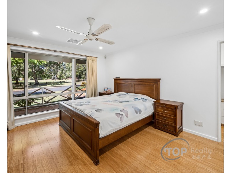 34 Sinclair Crescent, Winthrop WA 6150