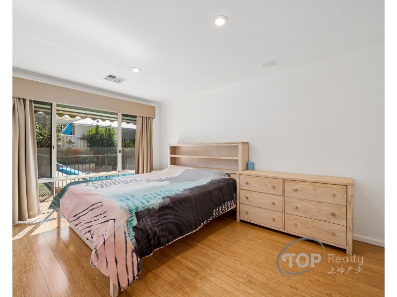 34 Sinclair Crescent, Winthrop WA 6150