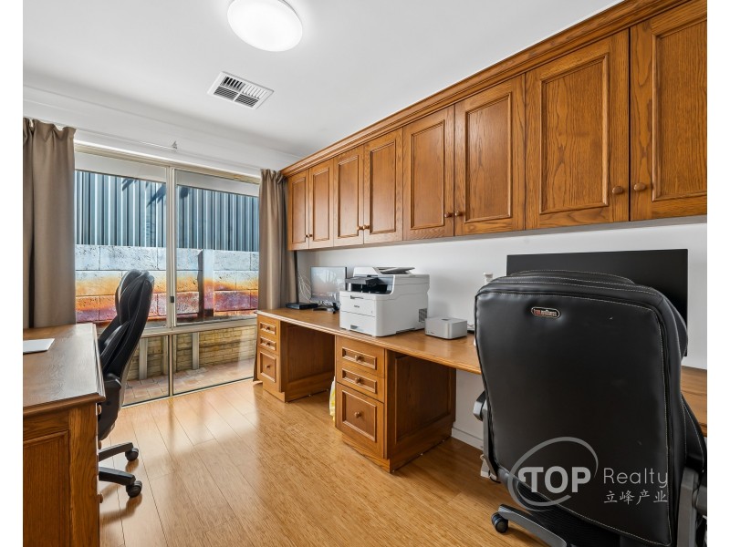 34 Sinclair Crescent, Winthrop WA 6150