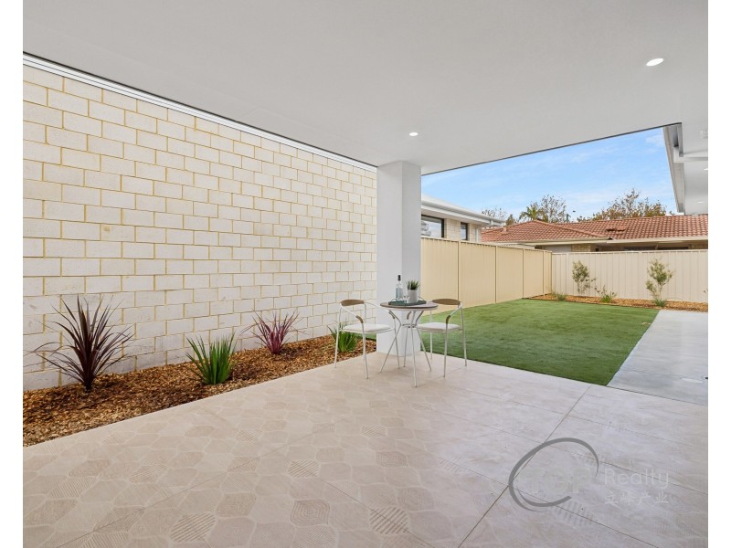 43 Kalangedy Drive, Riverton WA 6148