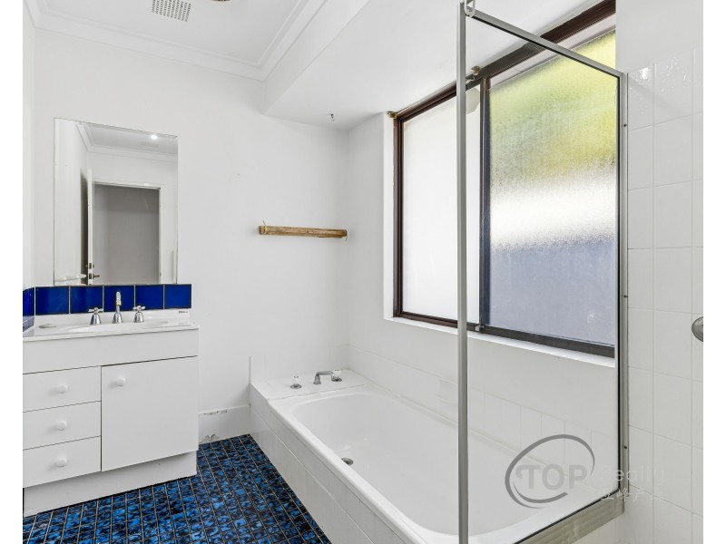 16 Cobalt Place, Riverton WA 6148