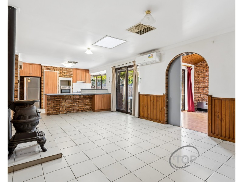 16 Cobalt Place, Riverton WA 6148