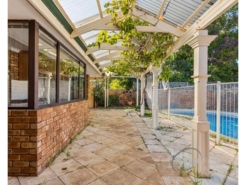 16 Cobalt Place, Riverton WA 6148