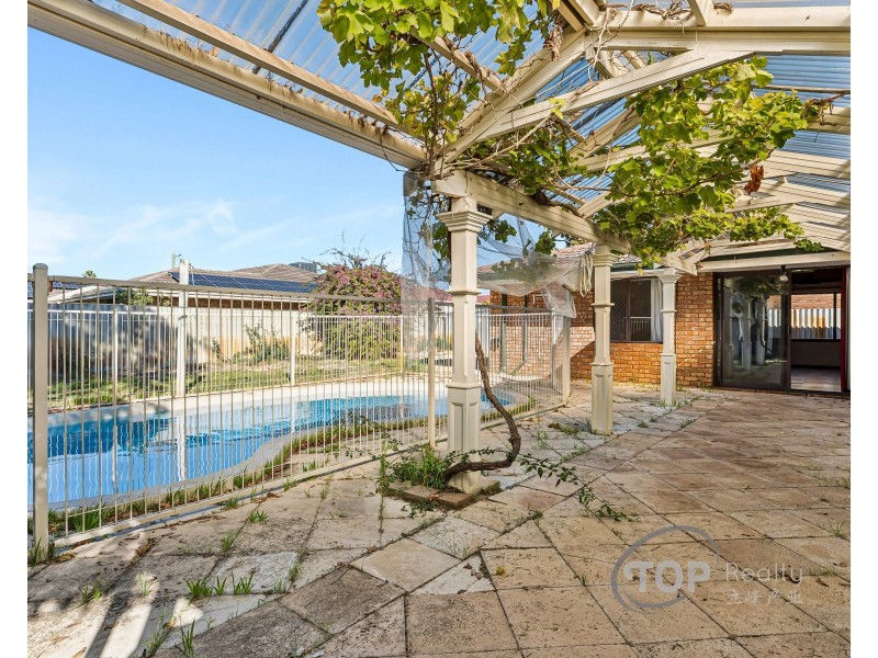 16 Cobalt Place, Riverton WA 6148