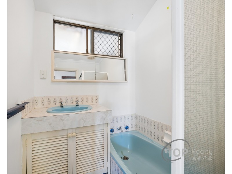 4 Falcon Court, Willetton WA 6155