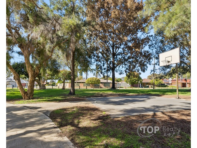 33 Querrin Avenue, Willetton WA 6155