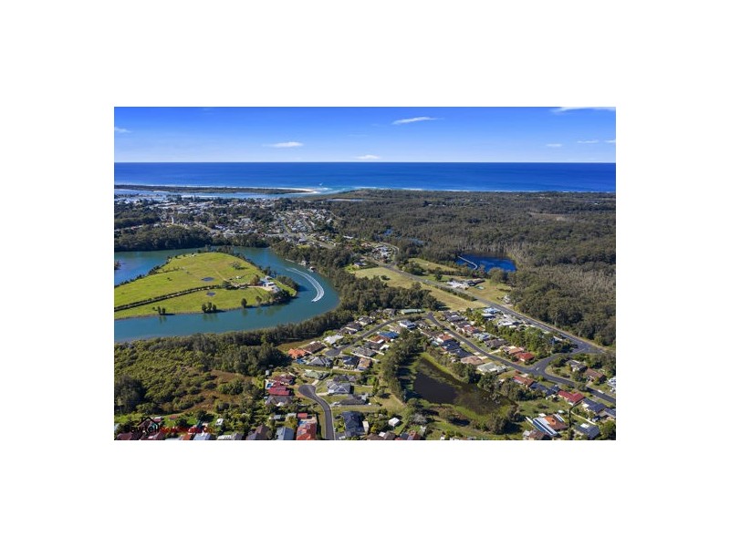 6 Lake Court, Urunga NSW 2455